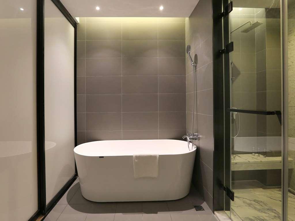 Novotel Deqing Room photo